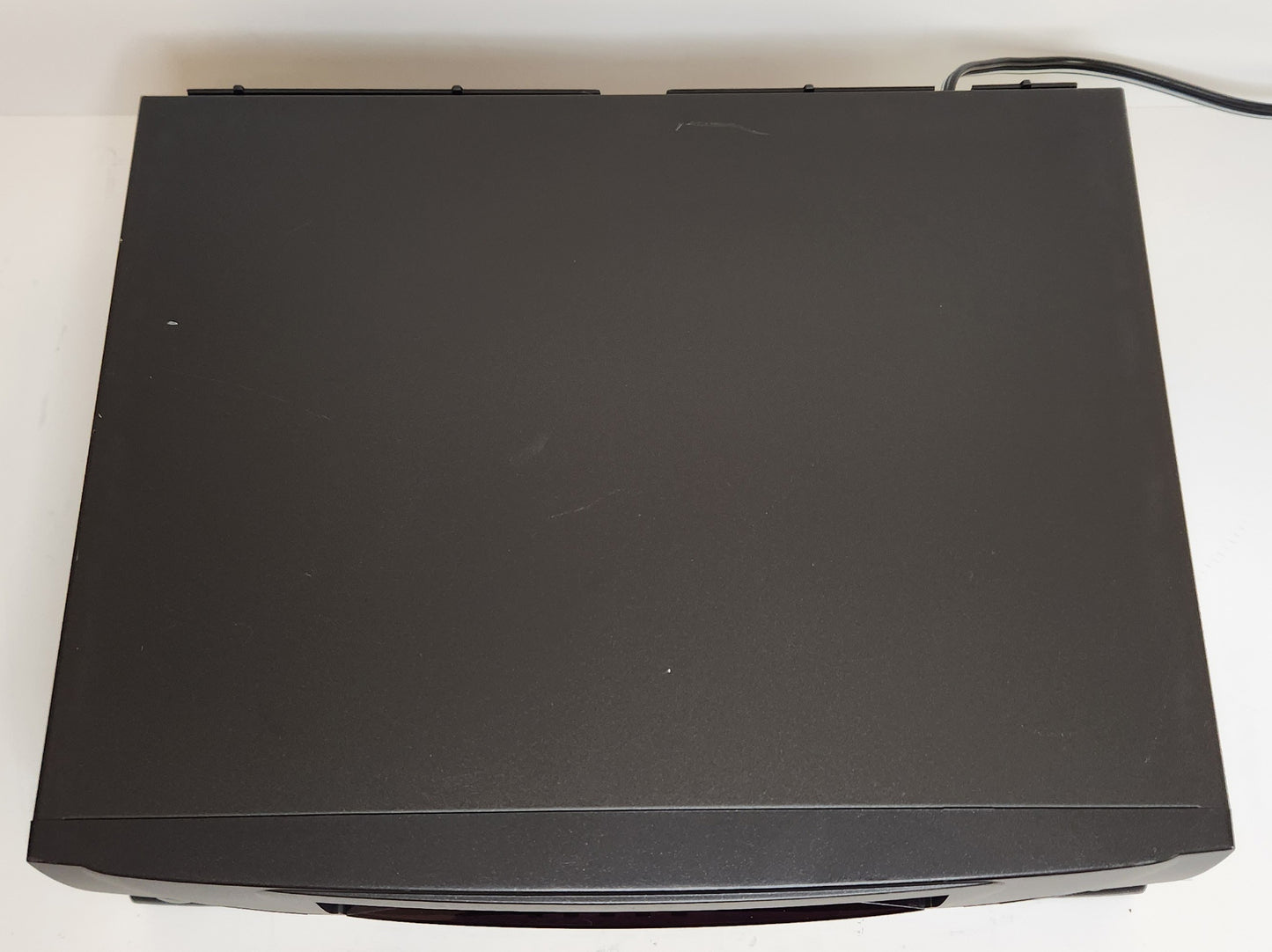 Zenith VRA411 VCR, 4-Head Mono - Top