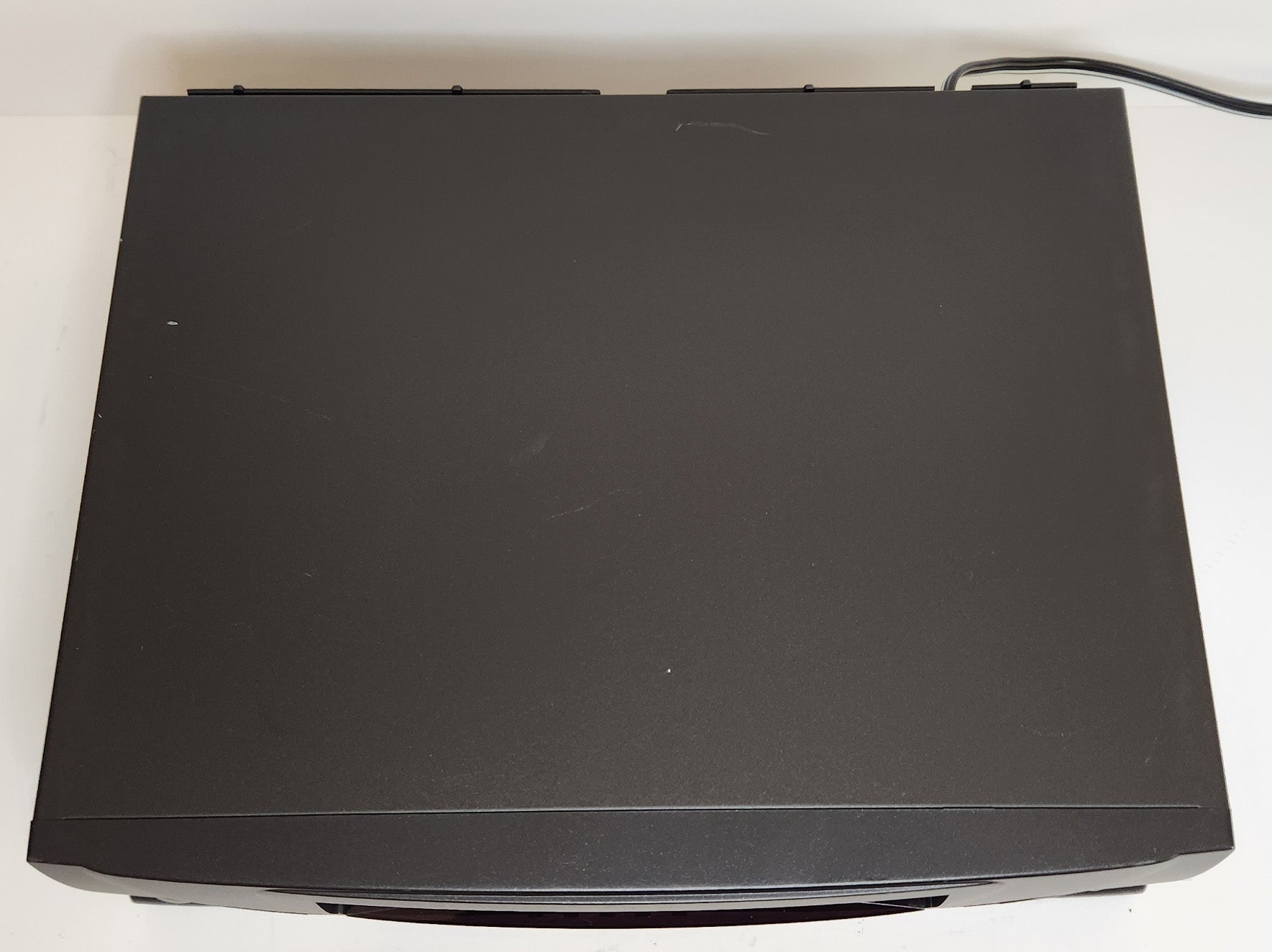 Zenith VRA411 VCR, 4-Head Mono - Top