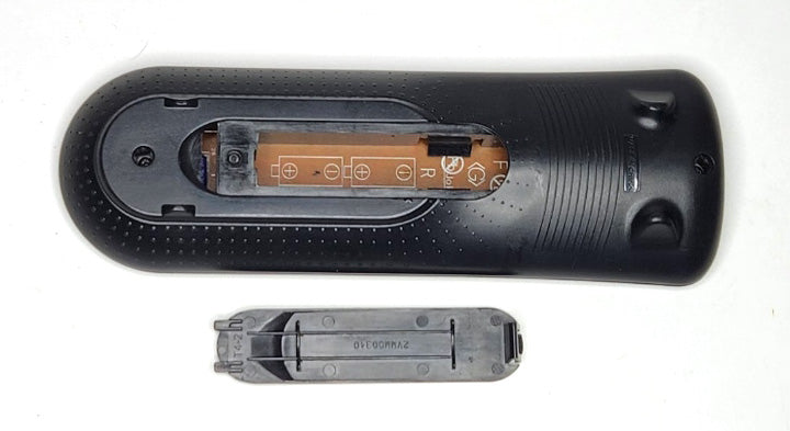 Toshiba SE-R0323 Remote Control for VCR/DVD Combos - Battery Compartment and Cover
