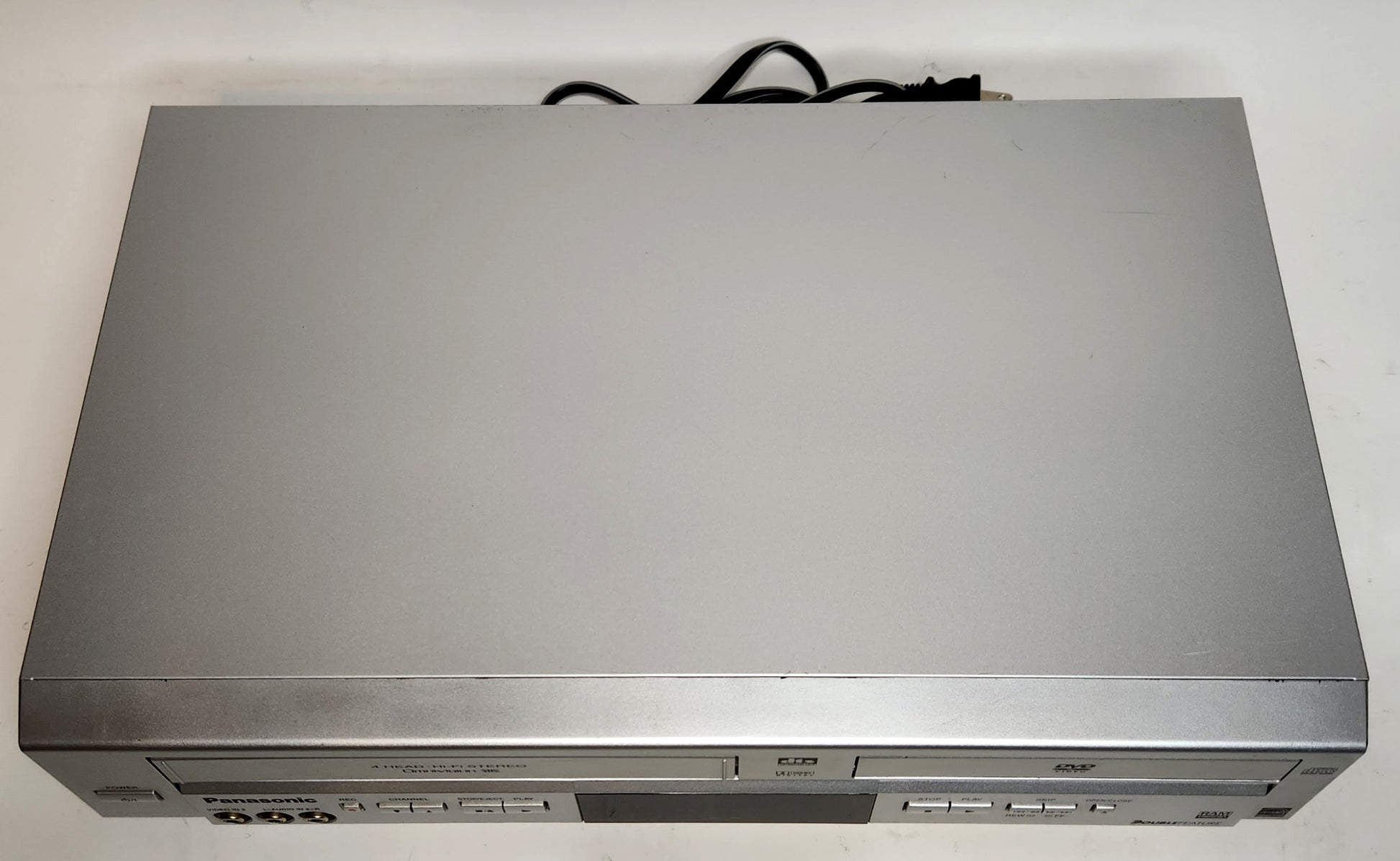 Panasonic PV-D4744S Omnivision VCR/DVD Player Combo - Top
