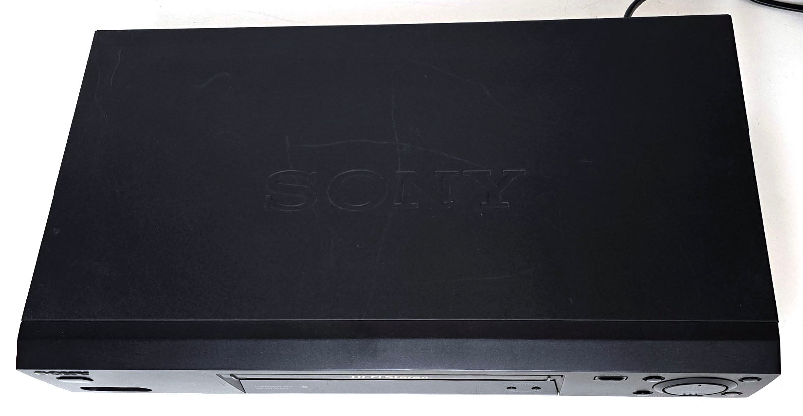 Sony SLV-N77 VCR, 4-Head Hi-Fi Stereo - Top