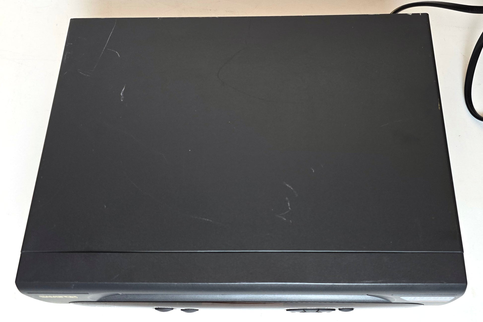 Samtron (Samsung) SV-C20 VCR - Top