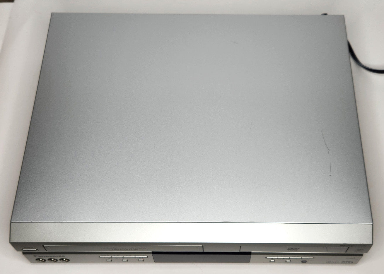 Panasonic PV-D4743S Omnivision VCR/DVD Player Combo - Top