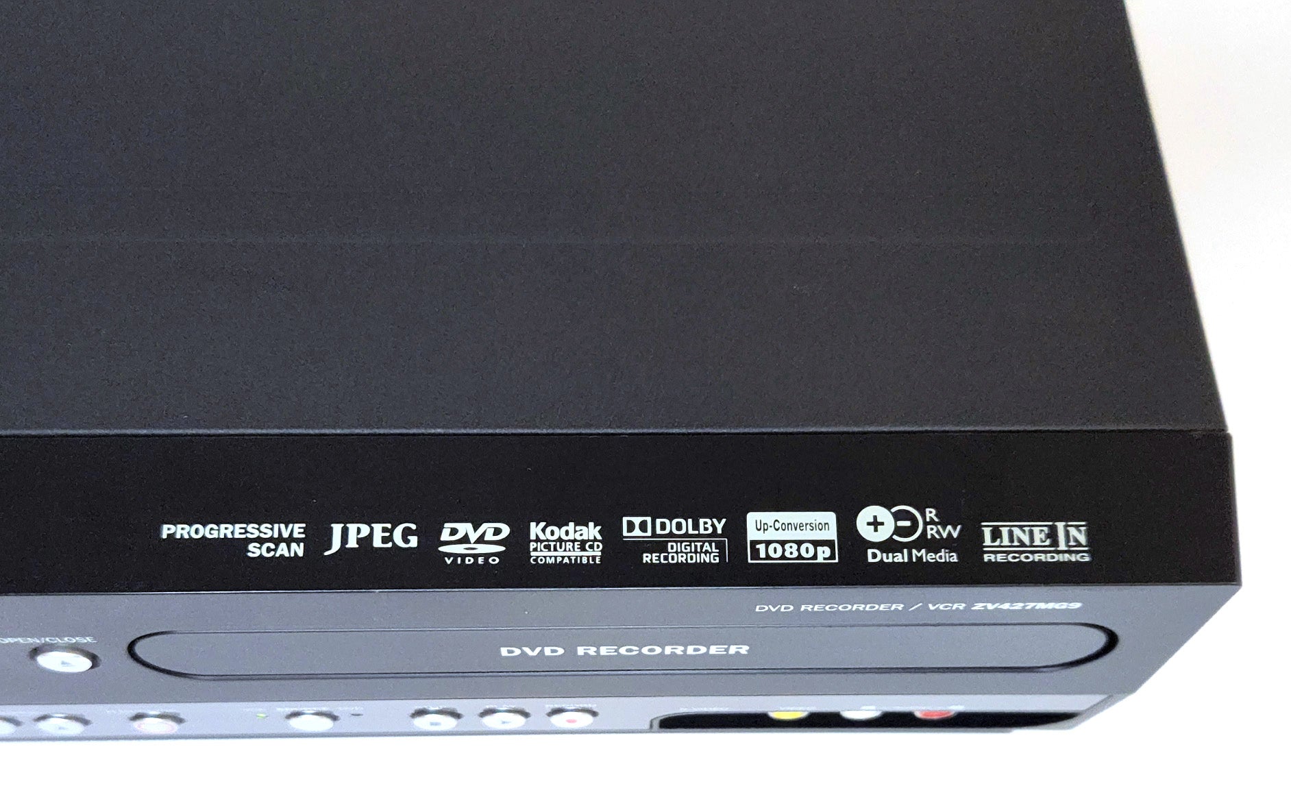 Magnavox ZV427MG9 Refurbished store DVD/VCR Recorder With 1080p Upconversion