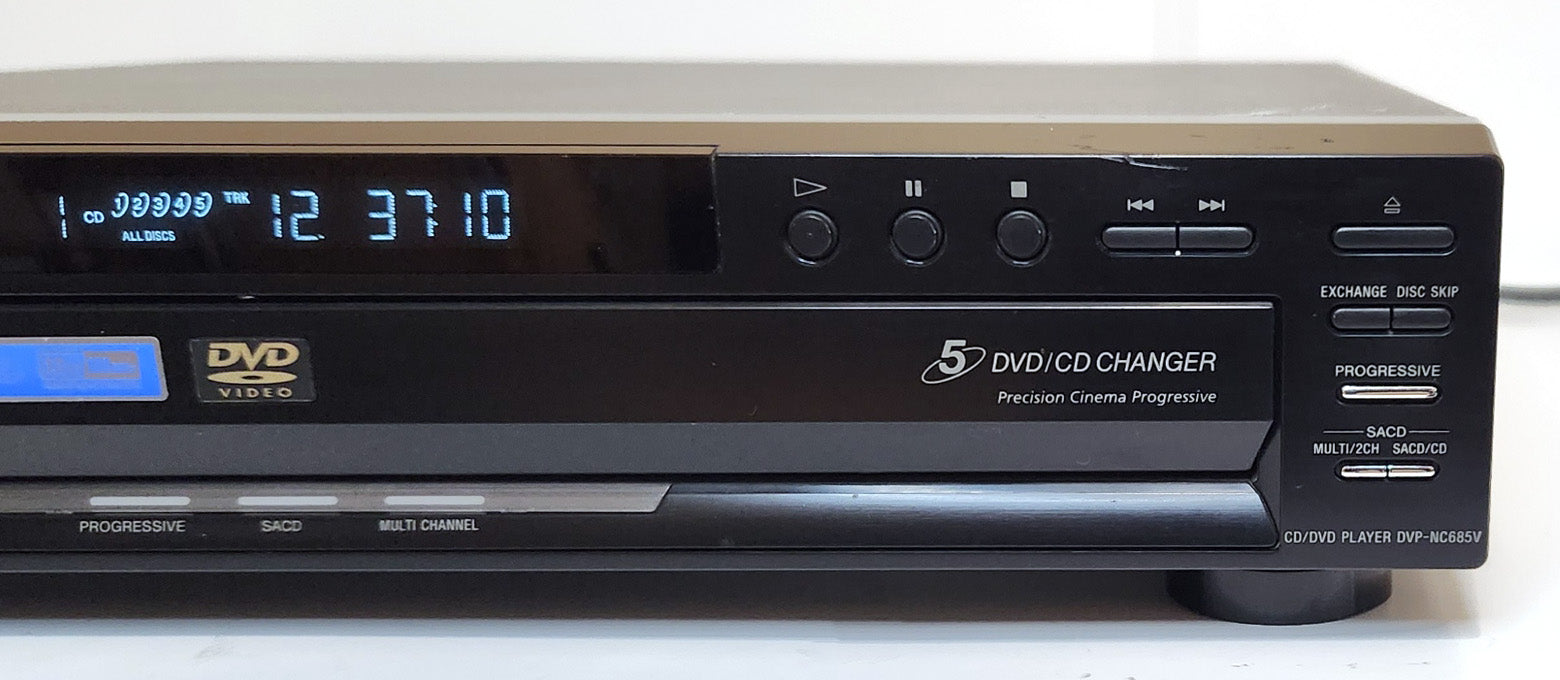 Sony DVP-NC685V DVD/CD Player, 5 Disc Carousel Changer - Right