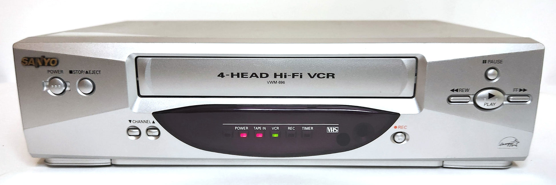 Sanyo VWM-696 VCR, 4-Head Hi-Fi Stereo - Front