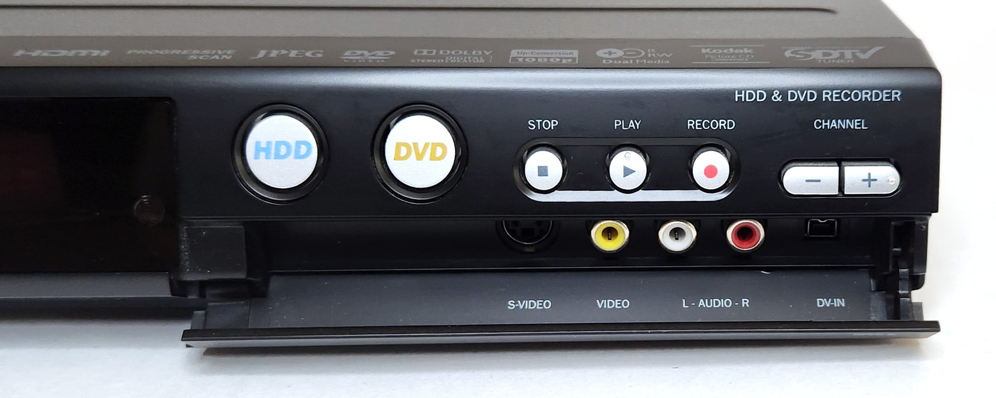 Magnavox MDR533H HDD/DVD Hard Disk Recorder with ATSC Tuner - Front Detail
