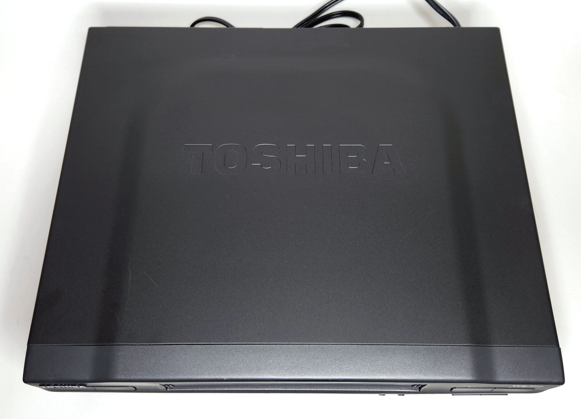 Toshiba M-45 VCR, 4-Head Mono - Top