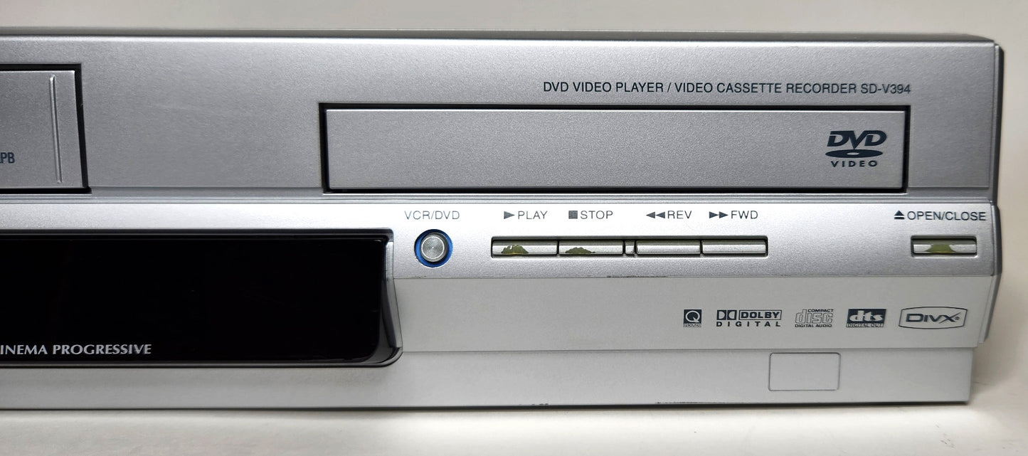 Toshiba SD-V394SU VCR/DVD Player Combo - Right