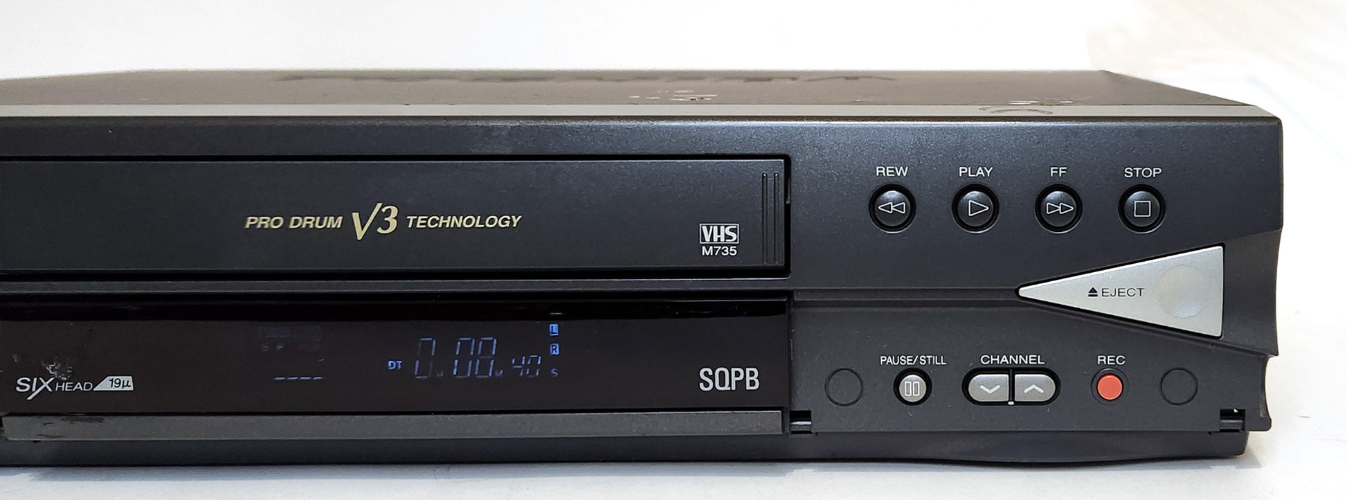 Toshiba M-735 VCR, 6-Head Hi-Fi Stereo - Right