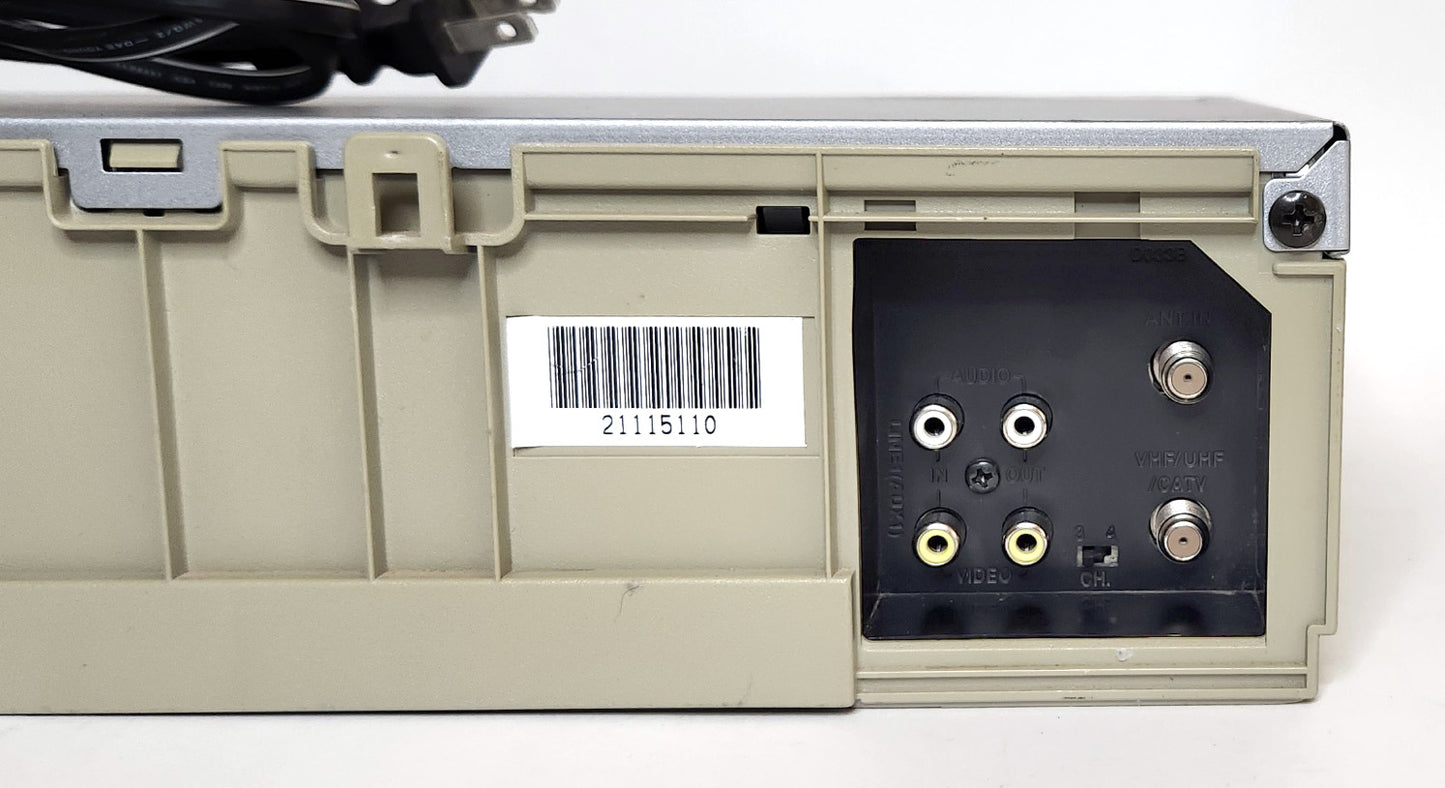 Sanyo VWM-406 VCR, 4-Head Mono - Connections