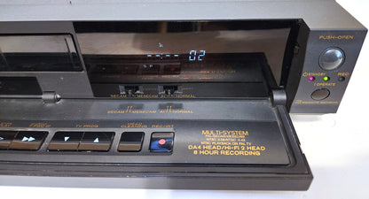 Hitachi VT-F90EM(JU) VCR, Multi-System 4-Head Hi-Fi Stereo - Right Detail