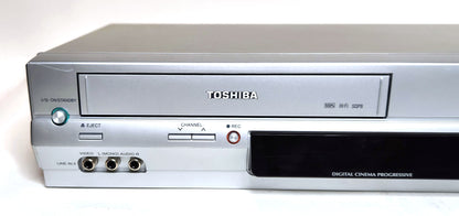 Toshiba SD-KV550SU VCR/DVD Player Combo - Left