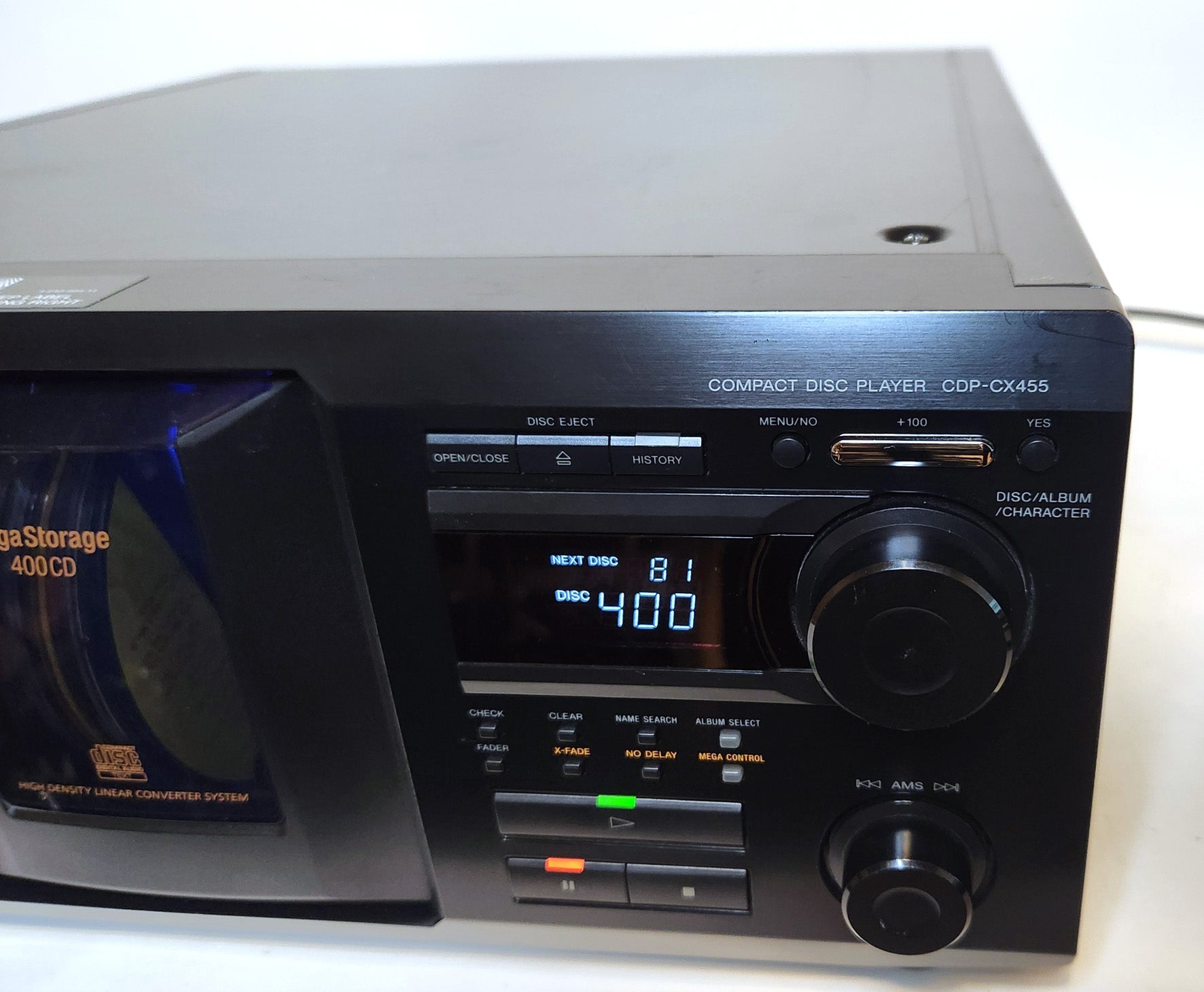 Sony CDP-CX455 MegaStorage 400 CD Changer - Right