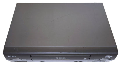 Toshiba M-675 VCR, 4-Head Hi-Fi Stereo - Top