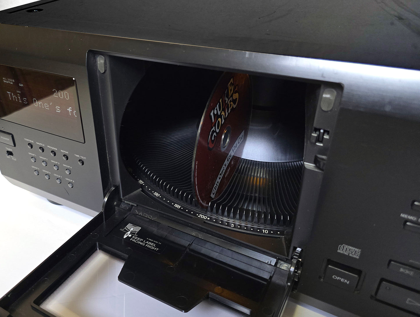 Sony CDP-CX255 MegaStorage 200 CD Changer - Door Open