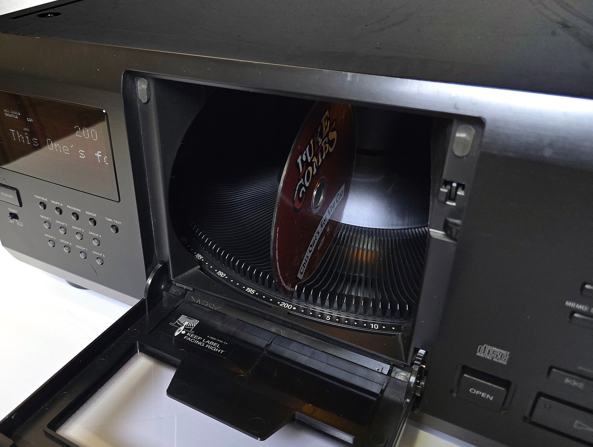 Sony CDP-CX255 MegaStorage 200 CD Changer - Door Open