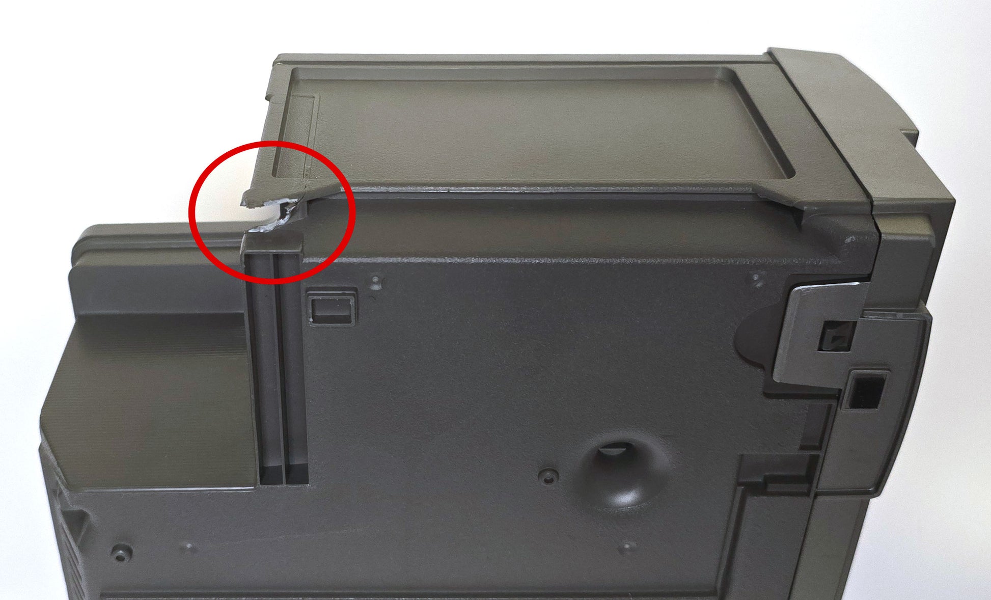 Emerson EWV404 VCR, 4-Head Mono - Rear Corner
