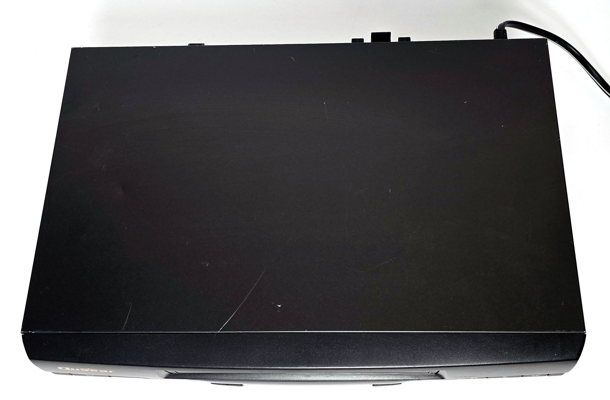 Quasar (Panasonic) VHQ-40M Omnivision VCR, 4-Head Mono - Top