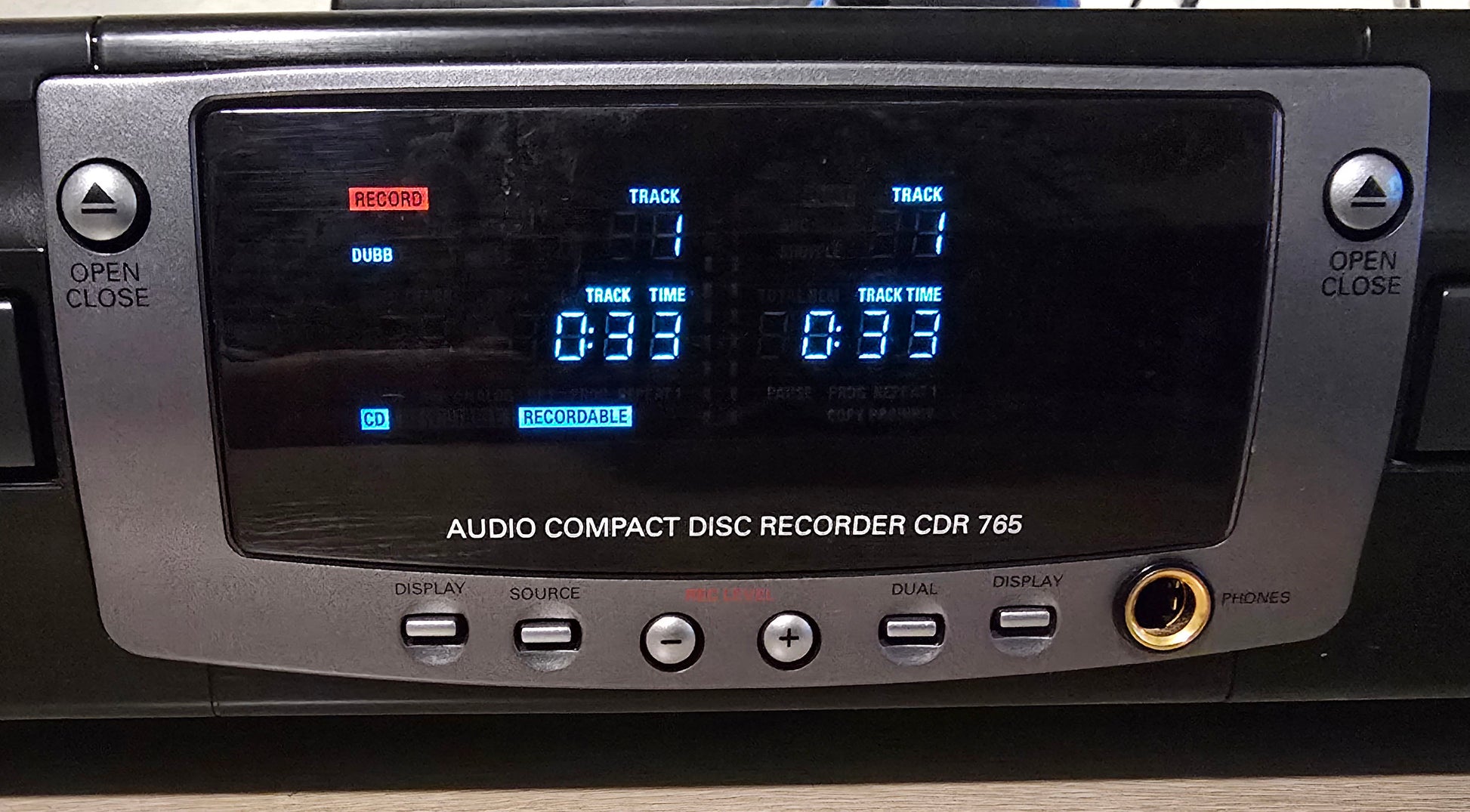 Philips CDR 765/17 CD Recorder/Player - Display in Record Mode