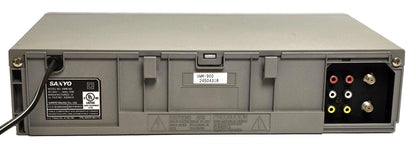 Sanyo VWM-900 VCR, 4-Head Hi-Fi Stereo - Rear
