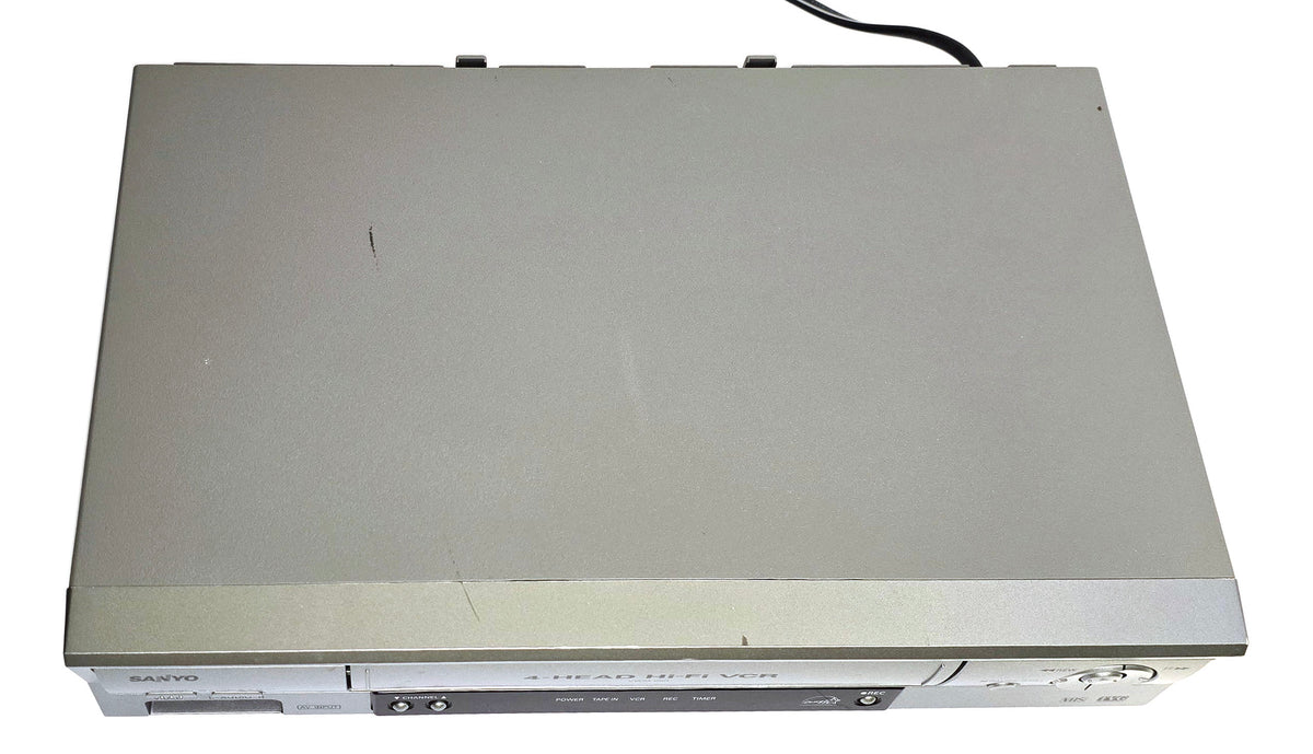 Sanyo VWM-900 VCR, 4-Head Hi-Fi Stereo - Top