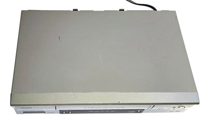 Sanyo VWM-900 VCR, 4-Head Hi-Fi Stereo - Top