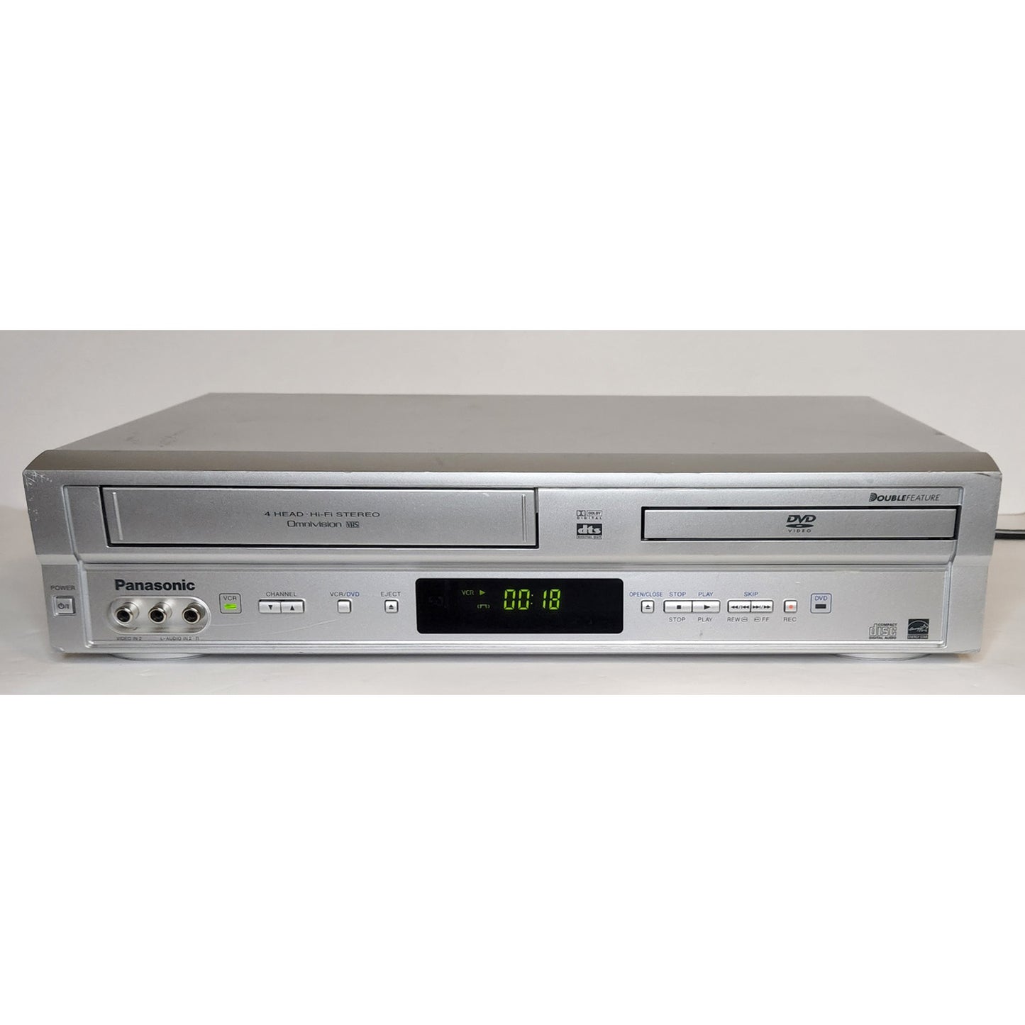 Panasonic PV-D744S Omnivision VCR/DVD Player Combo - Front Panel