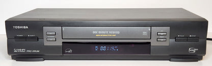 Toshiba W-605 VCR, 4-Head Hi-Fi Stereo - Front