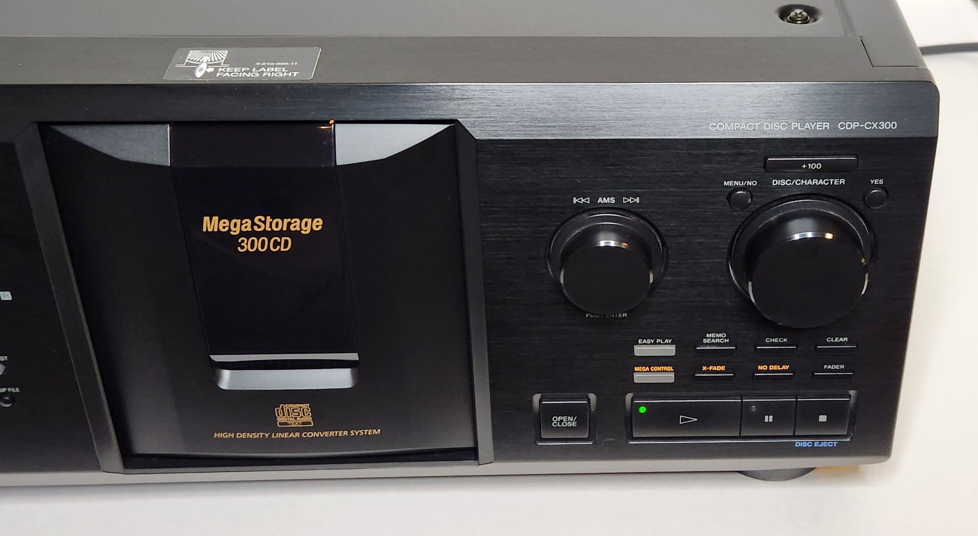 Sony CDP-CX300 MegaStorage 300 CD Changer - Right