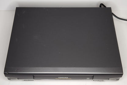 Toshiba M-624 VCR, 4-Head Hi-Fi Stereo - Top