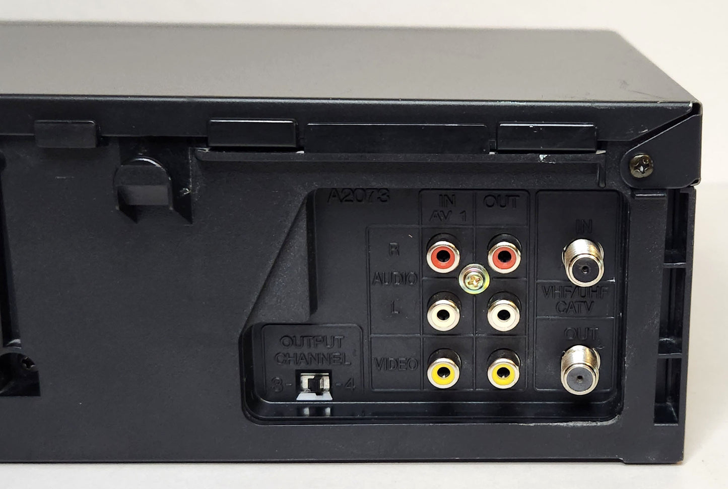 Sharp VC-H800U VCR, 4-Head Hi-Fi Stereo - Connections